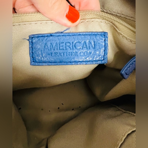 American Leather Co. Periwinkle Blue Leather Shoulder Bag - Picture 11 of 16